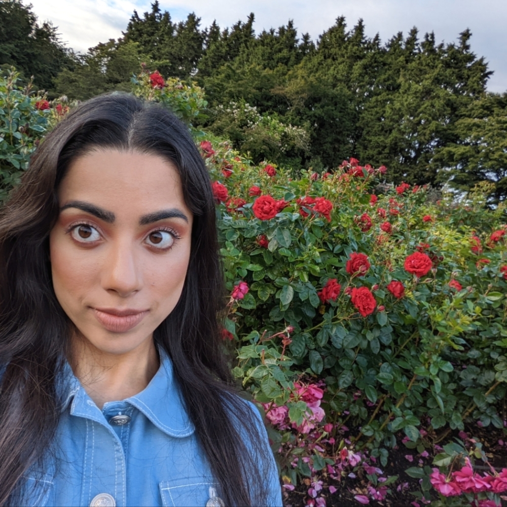 Meet your Posher, Crystal